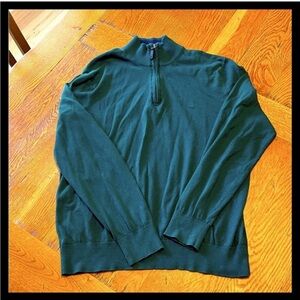 Izod men’s green 1/4 zip sweater. Washed, never worn, size L.